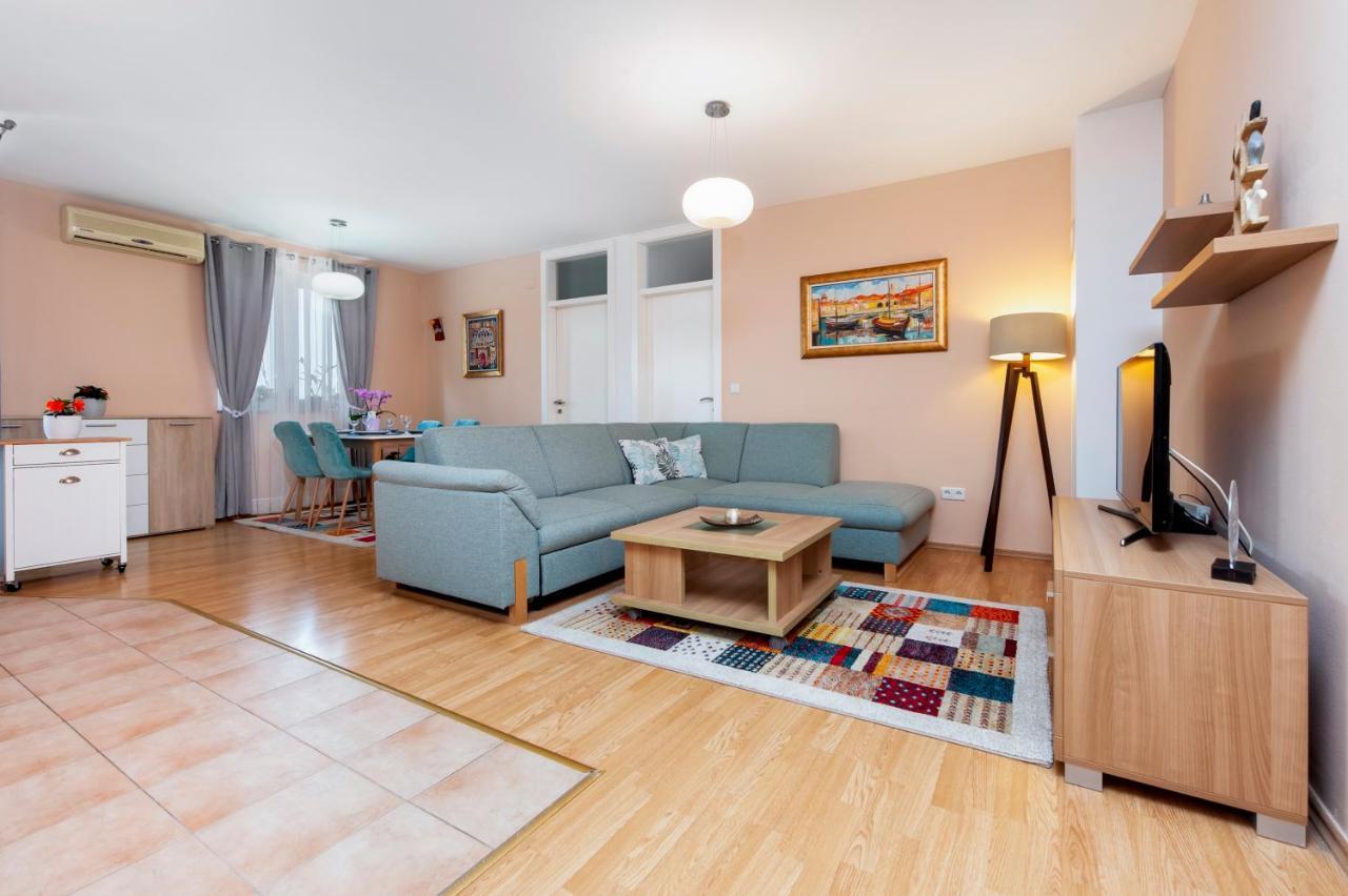Apartment Deluxe Rovinj Exterior photo
